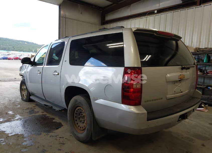 Photo 3 of 2013 Chevrolet Suburban 1500 LT (VIN 1GNSKJE78DR270665)