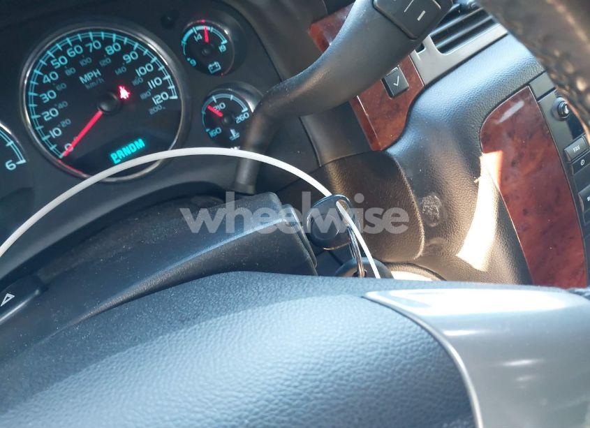 Photo 11 of 2013 Chevrolet Suburban 1500 LT (VIN 1GNSKJE78DR347079)