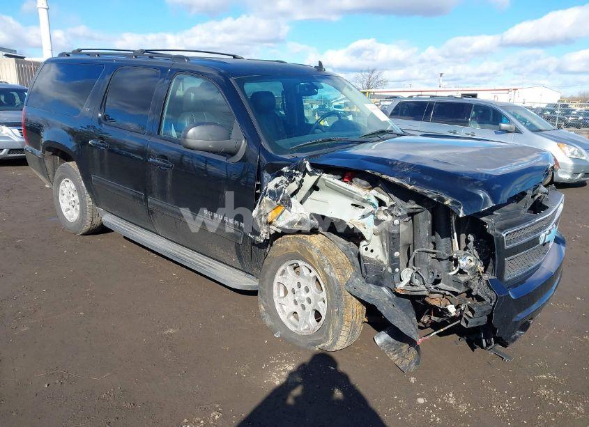 2014 Chevrolet Suburban 1500 LT (VIN 1GNSKJE78ER215604) main photo