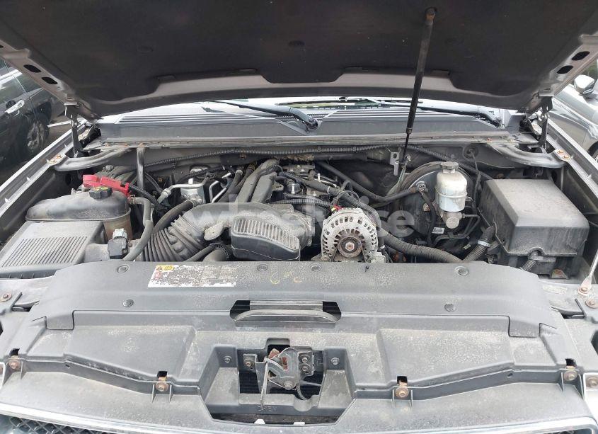 Photo 10 of 2012 Chevrolet Suburban 1500 LT (VIN 1GNSKJE79CR219657)