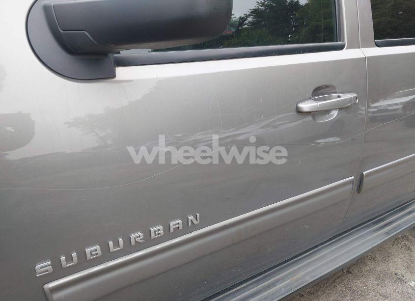 Photo 17 of 2012 Chevrolet Suburban 1500 LT (VIN 1GNSKJE79CR219657)