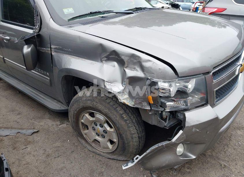 Photo 6 of 2012 Chevrolet Suburban 1500 LT (VIN 1GNSKJE79CR219657)