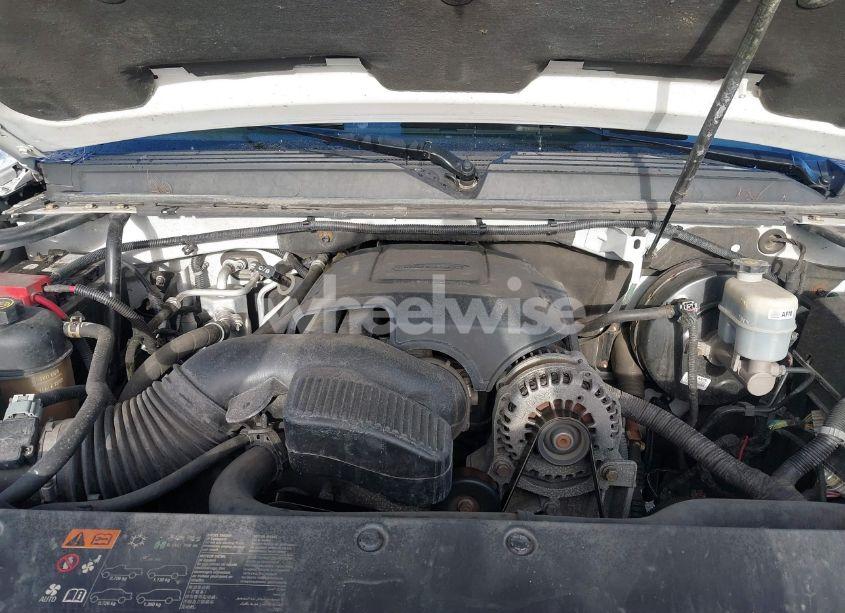 Photo 10 of 2012 Chevrolet Suburban 1500 LT (VIN 1GNSKJE79CR240850)