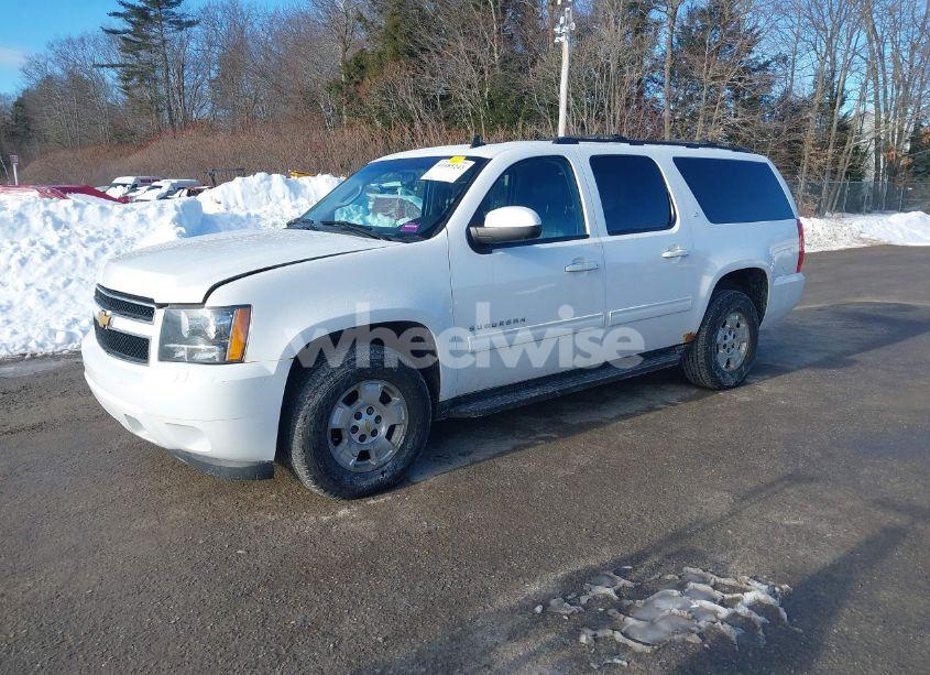 Photo 2 of 2012 Chevrolet Suburban 1500 LT (VIN 1GNSKJE79CR240850)