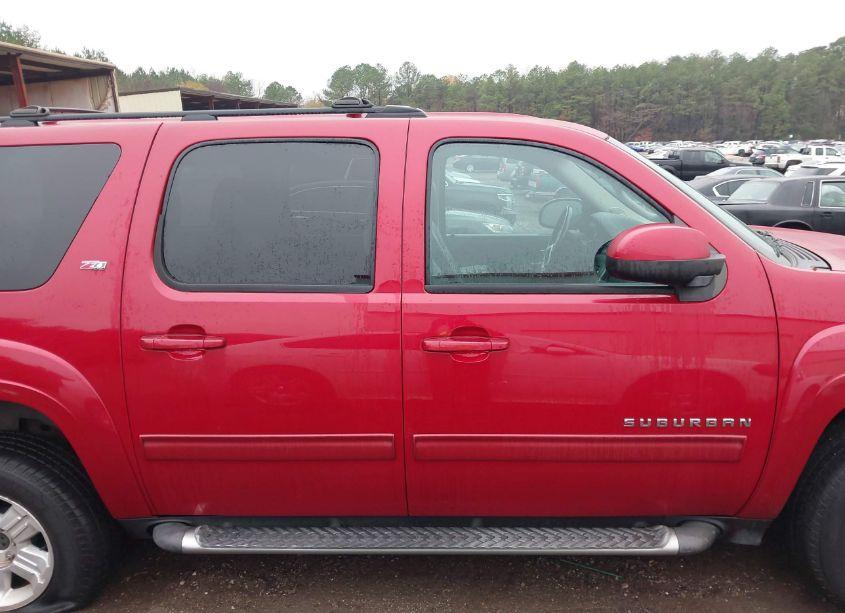 Photo 14 of 2013 Chevrolet Suburban 1500 LT (VIN 1GNSKJE79DR366191)