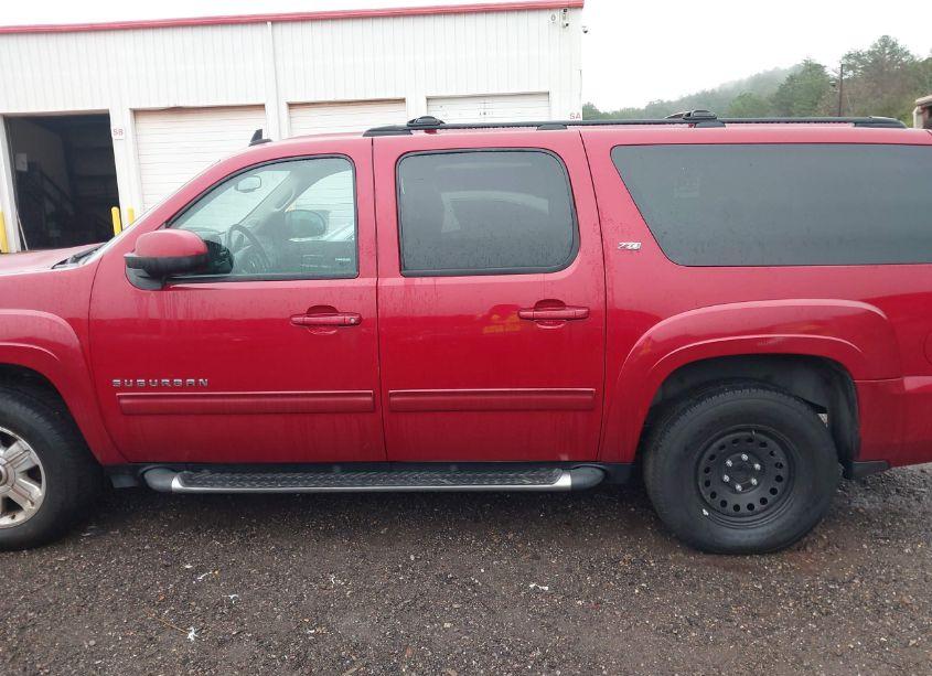 Photo 15 of 2013 Chevrolet Suburban 1500 LT (VIN 1GNSKJE79DR366191)