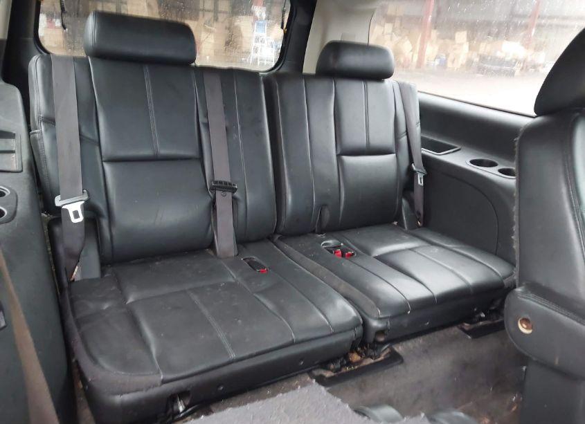 Photo 18 of 2013 Chevrolet Suburban 1500 LT (VIN 1GNSKJE79DR366191)