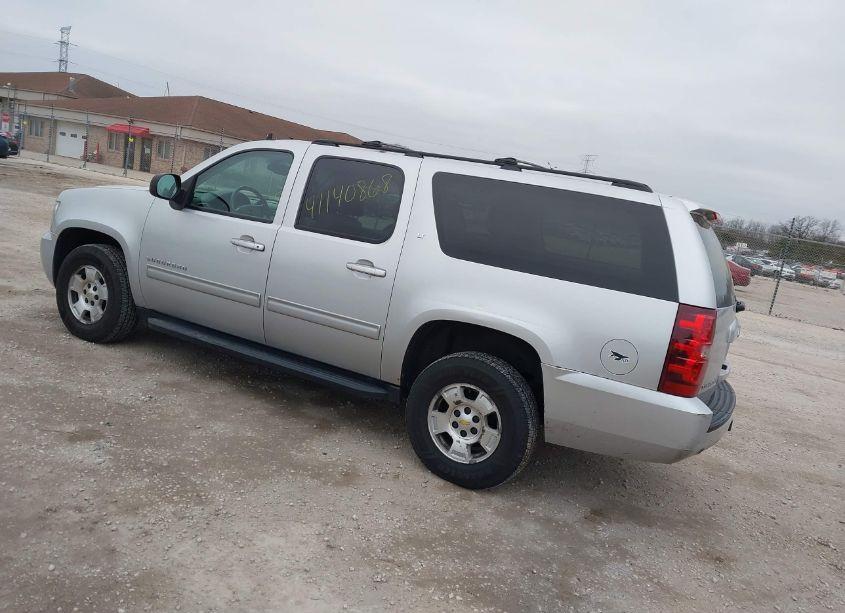 Photo 2 of 2012 Chevrolet Suburban 1500 LT (VIN 1GNSKJE7XCR130163)