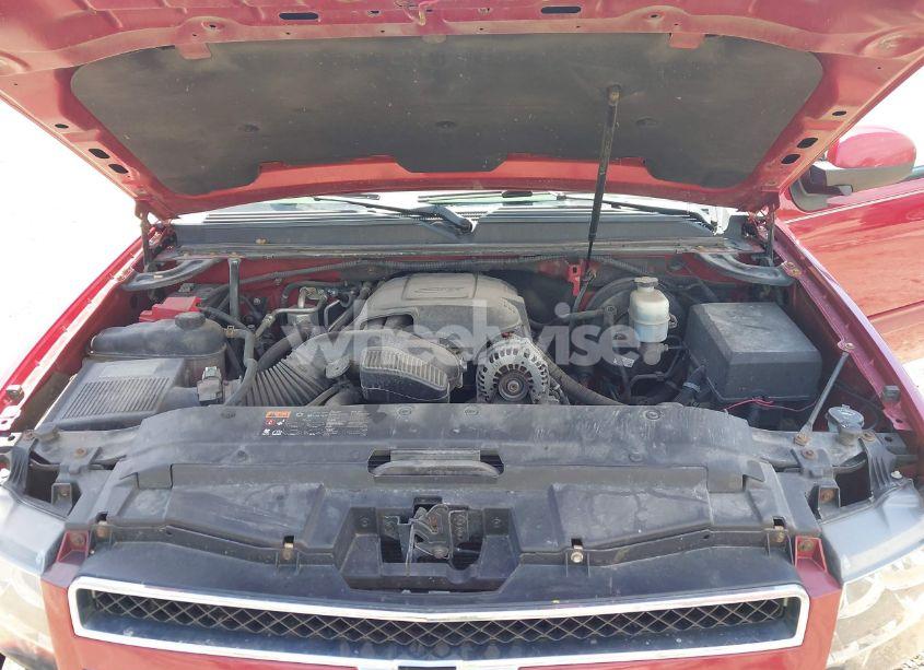 Photo 10 of 2012 Chevrolet Suburban 1500 LT (VIN 1GNSKJE7XCR239853)