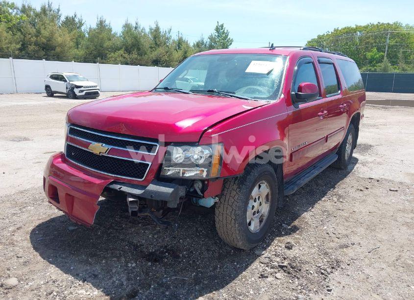 Photo 6 of 2012 Chevrolet Suburban 1500 LT (VIN 1GNSKJE7XCR239853)