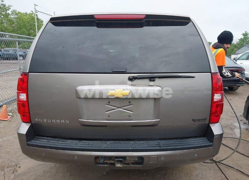 Photo 16 of 2013 Chevrolet Suburban 1500 LT (VIN 1GNSKJE7XDR107421)