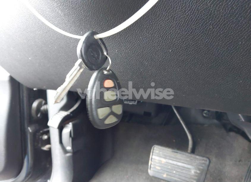 Photo 11 of 2013 Chevrolet Suburban 1500 LT (VIN 1GNSKJE7XDR225923)