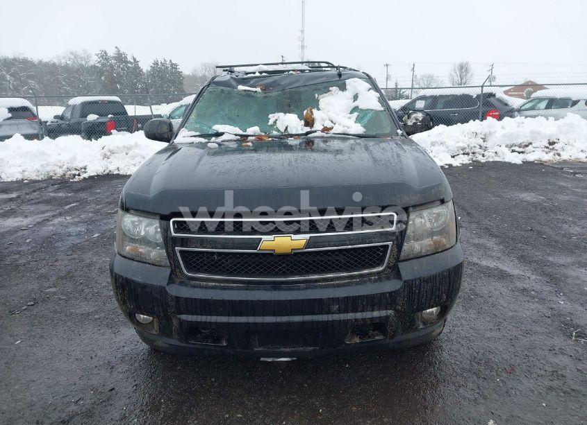 Photo 12 of 2013 Chevrolet Suburban 1500 LT (VIN 1GNSKJE7XDR225923)