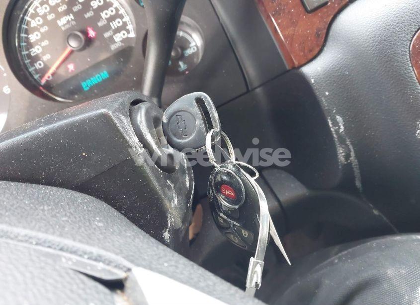 Photo 11 of 2014 Chevrolet Suburban 1500 LT (VIN 1GNSKJE7XER226670)