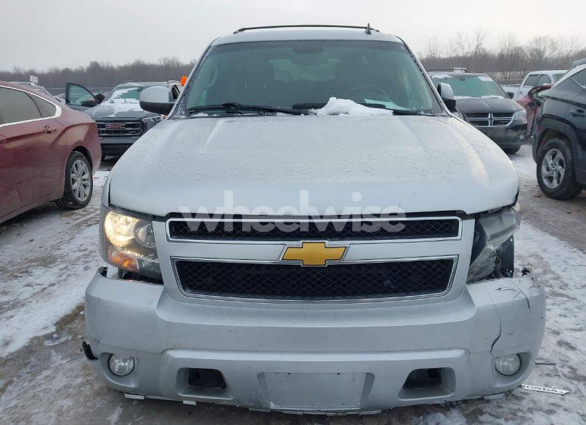 Photo 12 of 2014 Chevrolet Suburban 1500 LT (VIN 1GNSKJE7XER226670)