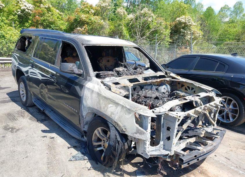 2015 Chevrolet Suburban 1500 LT (VIN 1GNSKJKC0FR268882) main photo