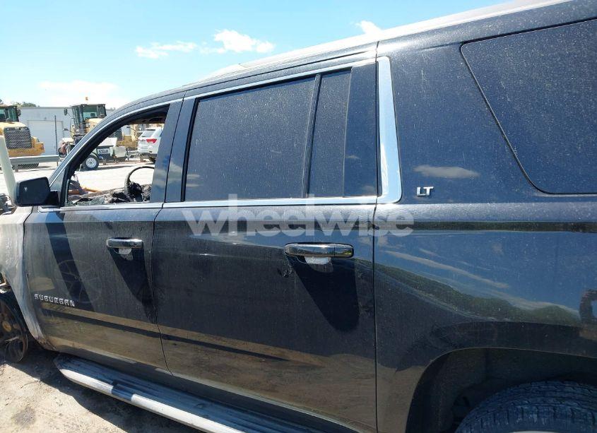 Photo 13 of 2015 Chevrolet Suburban 1500 LT (VIN 1GNSKJKC0FR268882)