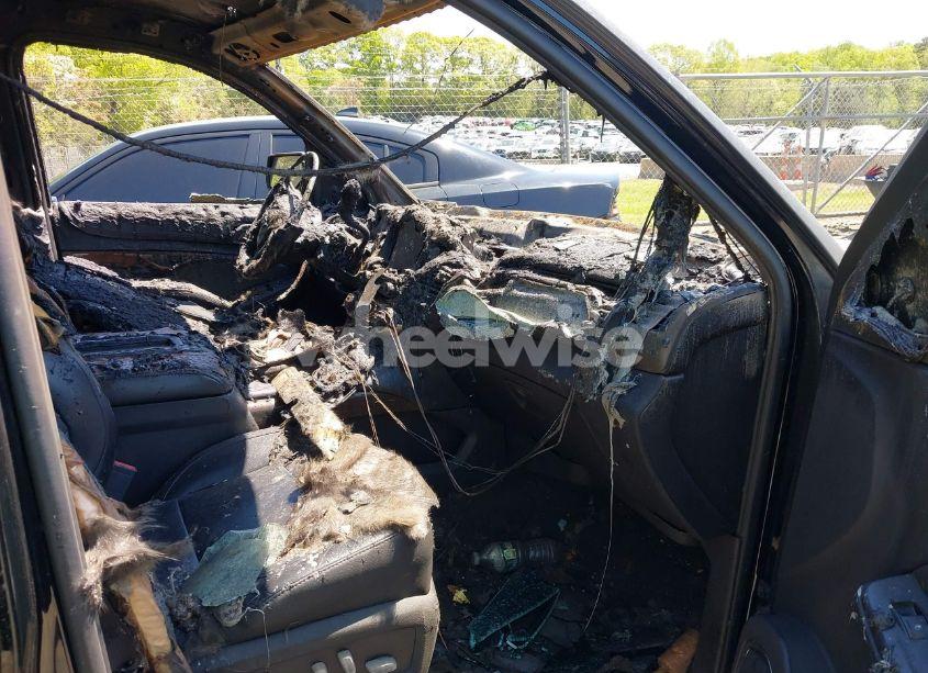 Photo 5 of 2015 Chevrolet Suburban 1500 LT (VIN 1GNSKJKC0FR268882)