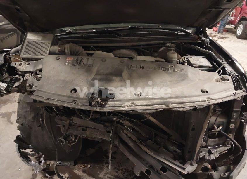 Photo 10 of 2015 Chevrolet Suburban 1500 LT (VIN 1GNSKJKC0FR652810)