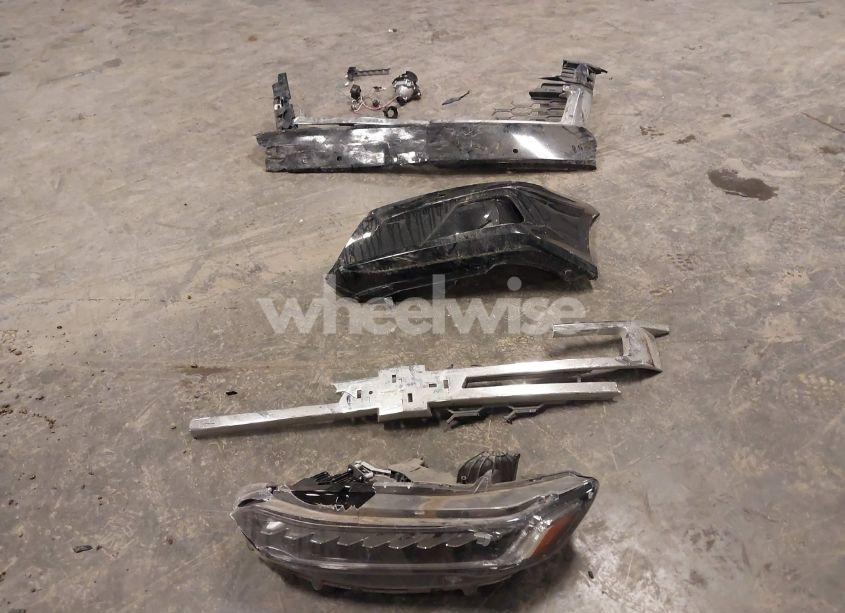 Photo 12 of 2015 Chevrolet Suburban 1500 LT (VIN 1GNSKJKC0FR652810)