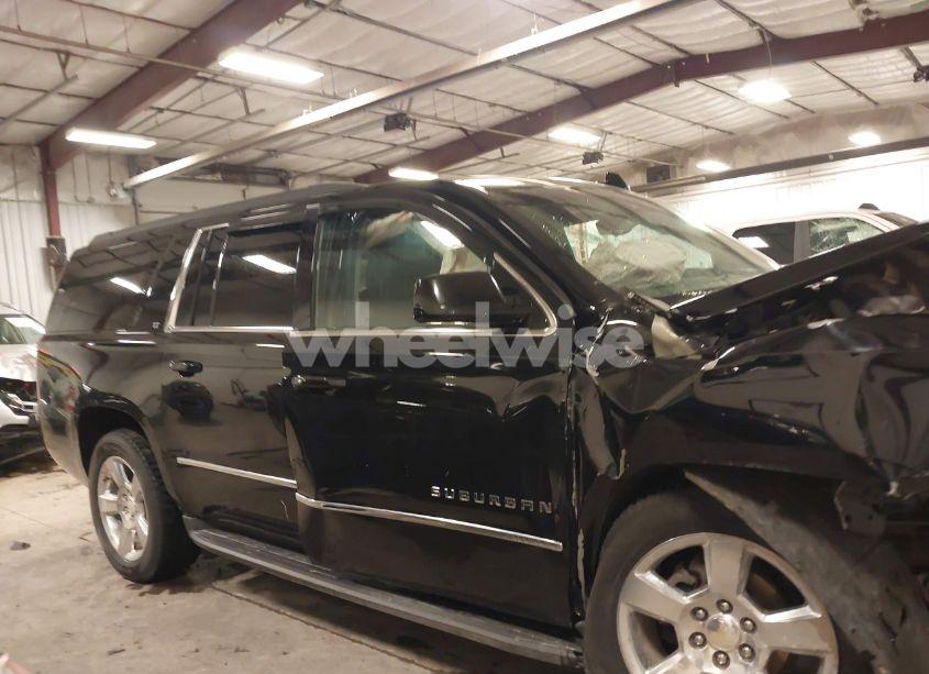 Photo 14 of 2015 Chevrolet Suburban 1500 LT (VIN 1GNSKJKC0FR652810)