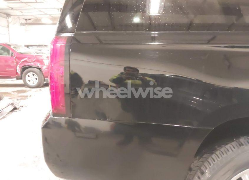 Photo 20 of 2015 Chevrolet Suburban 1500 LT (VIN 1GNSKJKC0FR652810)