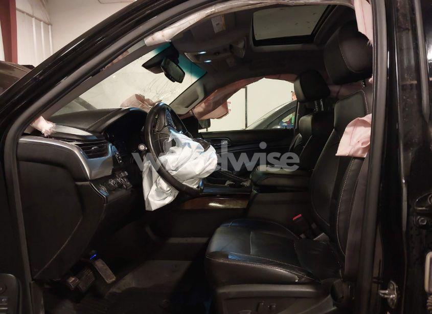 Photo 5 of 2015 Chevrolet Suburban 1500 LT (VIN 1GNSKJKC0FR652810)