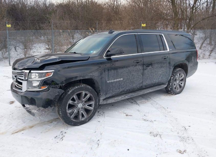 Photo 2 of 2015 Chevrolet Suburban 1500 LT (VIN 1GNSKJKC0FR713234)