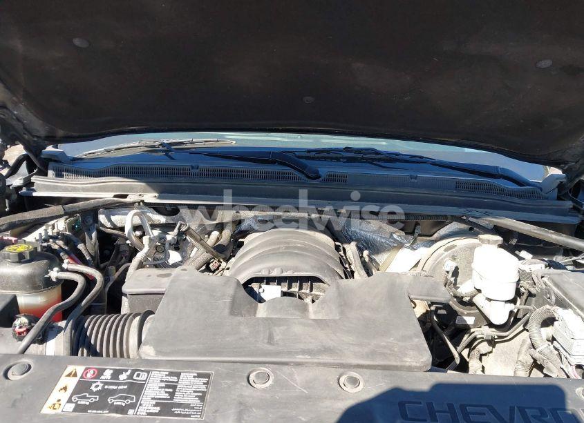 Photo 10 of 2017 Chevrolet Suburban PREMIER (VIN 1GNSKJKC0HR114398)