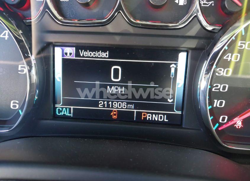 Photo 15 of 2017 Chevrolet Suburban PREMIER (VIN 1GNSKJKC0HR114398)