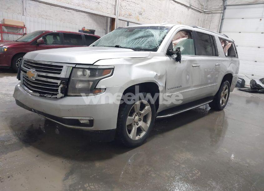 Photo 2 of 2017 Chevrolet Suburban PREMIER (VIN 1GNSKJKC0HR179235)