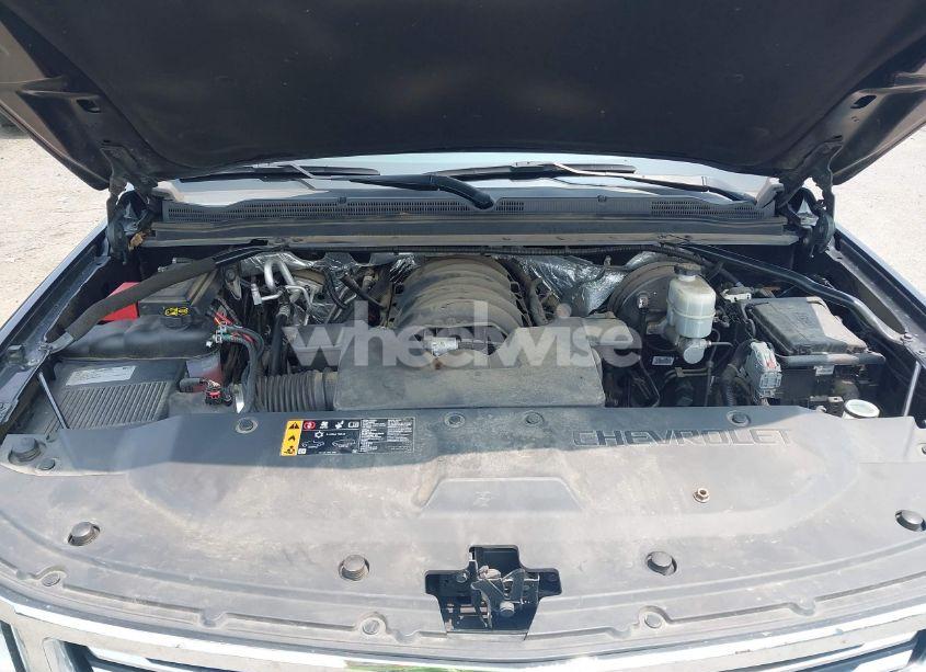 Photo 10 of 2017 Chevrolet Suburban PREMIER (VIN 1GNSKJKC0HR266648)