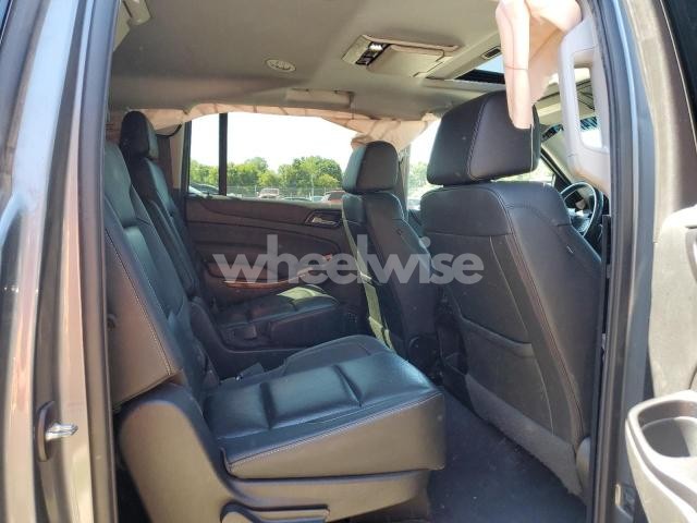 Photo 2 of 2020 CHEVROLET SUBURBAN K1500 PREMIER N/A (VIN 1GNSKJKC0LR123871)