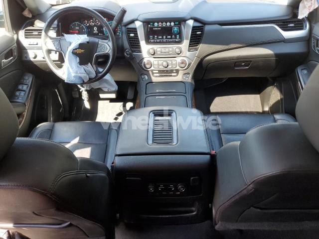 Photo 6 of 2020 CHEVROLET SUBURBAN K1500 PREMIER N/A (VIN 1GNSKJKC0LR123871)