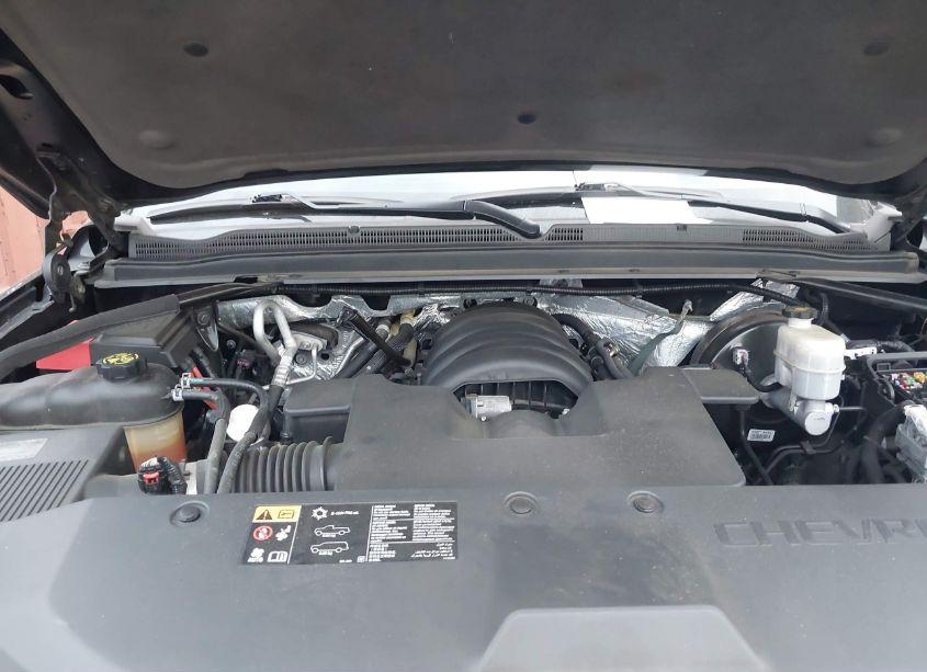 Photo 10 of 2015 Chevrolet Suburban 1500 LT (VIN 1GNSKJKC1FR256627)