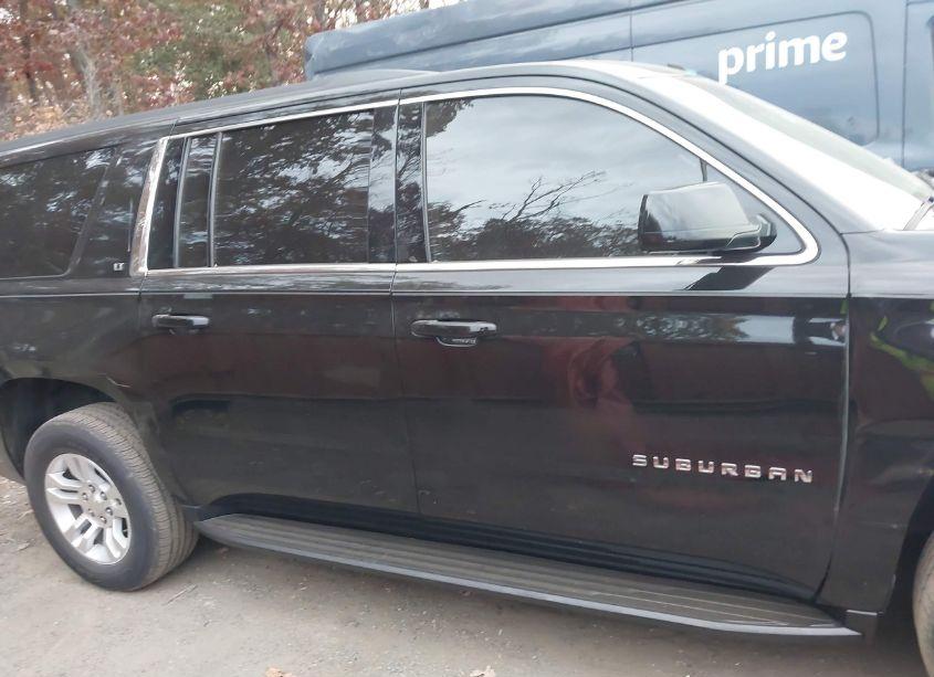 Photo 13 of 2015 Chevrolet Suburban 1500 LT (VIN 1GNSKJKC1FR256627)