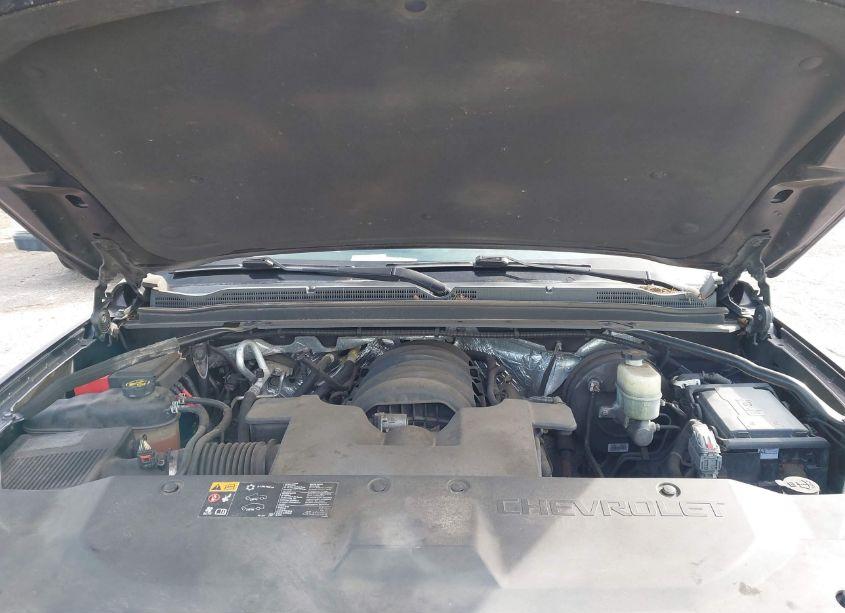 Photo 10 of 2015 Chevrolet Suburban 1500 LT (VIN 1GNSKJKC1FR729734)