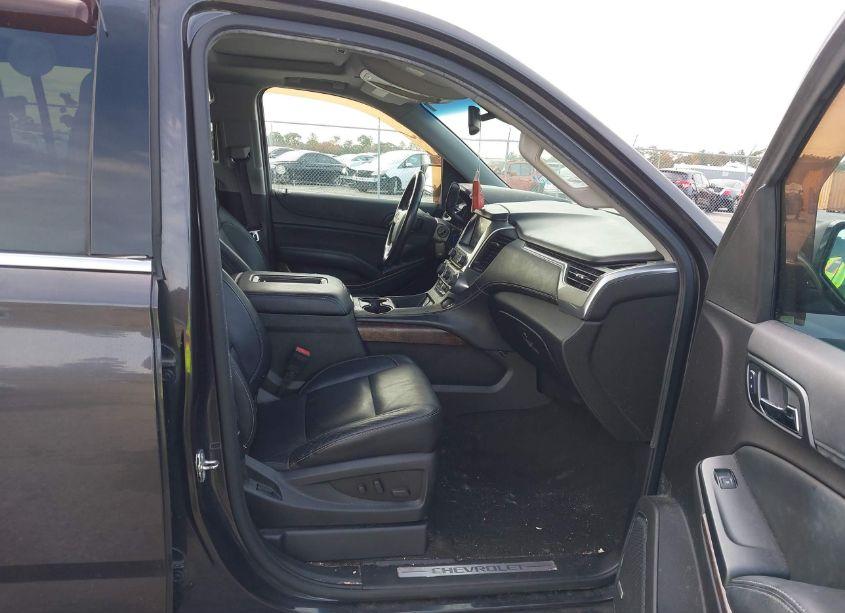 Photo 5 of 2015 Chevrolet Suburban 1500 LT (VIN 1GNSKJKC1FR729734)