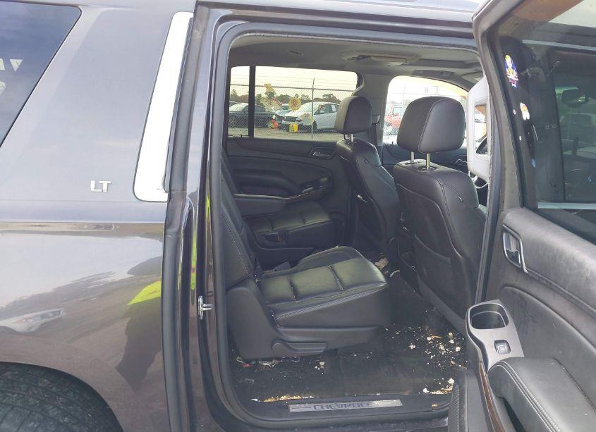 Photo 8 of 2015 Chevrolet Suburban 1500 LT (VIN 1GNSKJKC1FR729734)