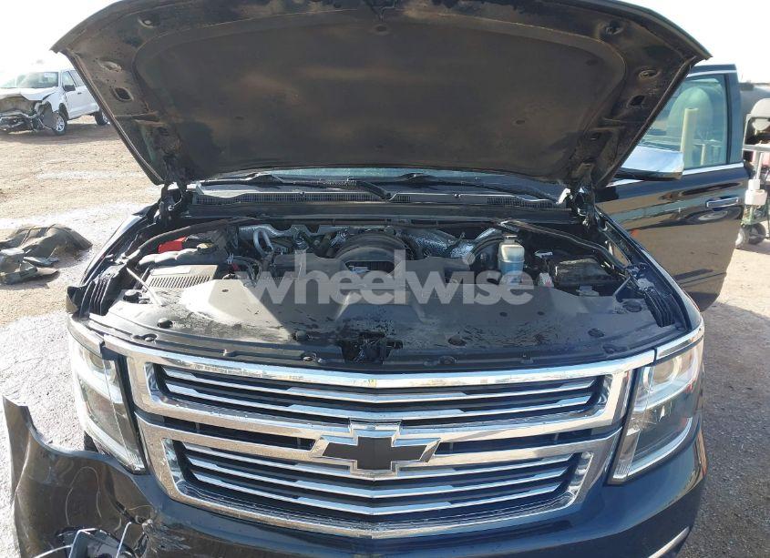 Photo 10 of 2016 Chevrolet Suburban LTZ (VIN 1GNSKJKC1GR258959)