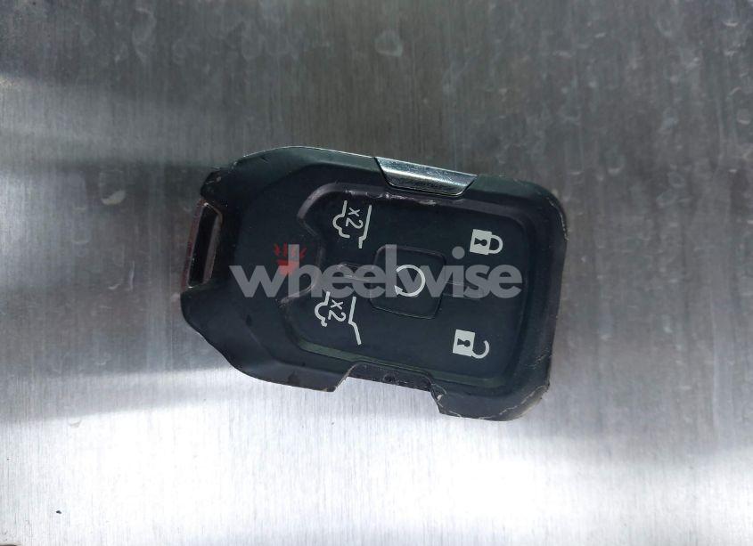 Photo 11 of 2016 Chevrolet Suburban LTZ (VIN 1GNSKJKC1GR258959)