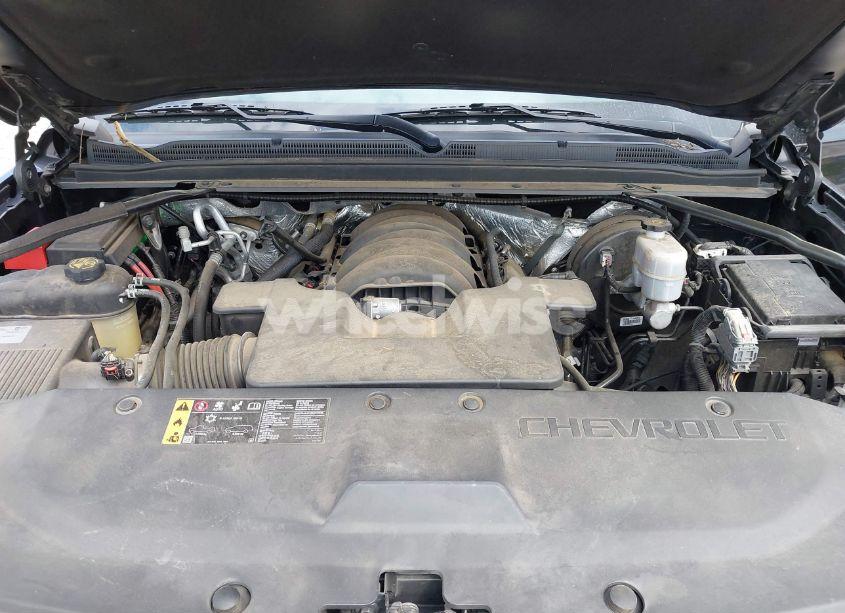 Photo 10 of 2018 Chevrolet Suburban PREMIER (VIN 1GNSKJKC1JR231686)