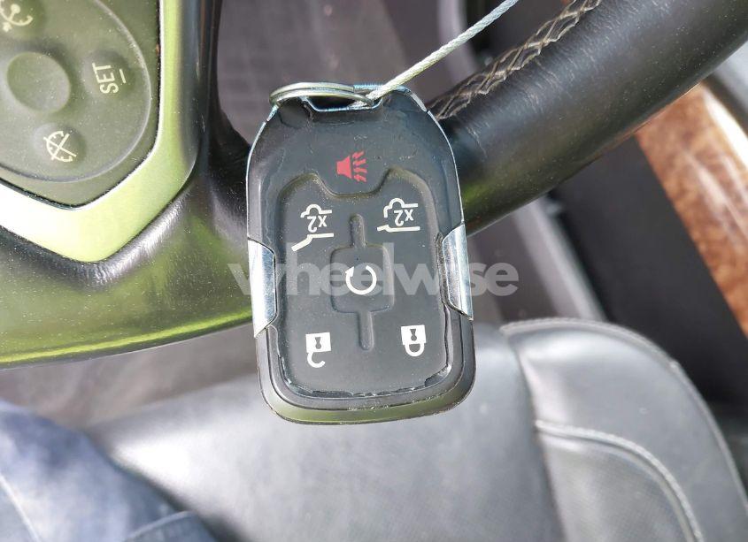 Photo 11 of 2018 Chevrolet Suburban PREMIER (VIN 1GNSKJKC1JR231686)