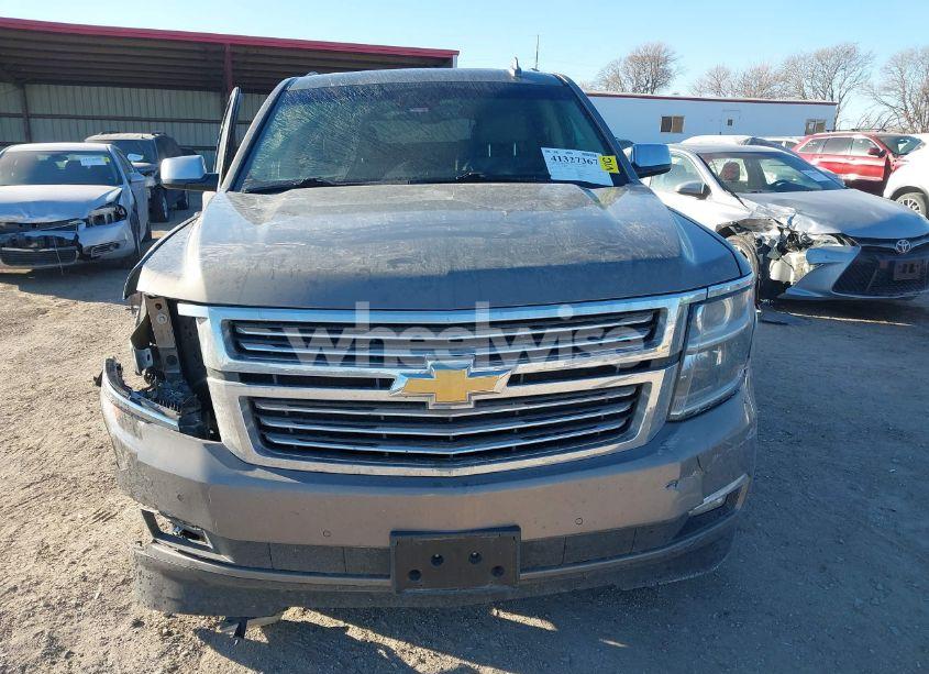 Photo 12 of 2018 Chevrolet Suburban PREMIER (VIN 1GNSKJKC1JR278829)