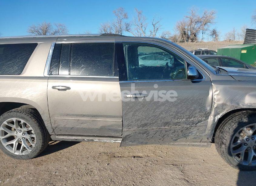Photo 13 of 2018 Chevrolet Suburban PREMIER (VIN 1GNSKJKC1JR278829)