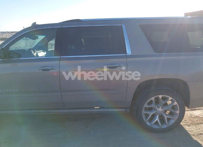 Photo 14 of 2018 Chevrolet Suburban PREMIER (VIN 1GNSKJKC1JR278829)