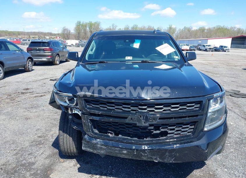 Photo 13 of 2015 Chevrolet Suburban 1500 LT (VIN 1GNSKJKC2FR162921)