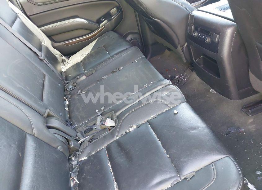 Photo 8 of 2015 Chevrolet Suburban 1500 LT (VIN 1GNSKJKC2FR162921)