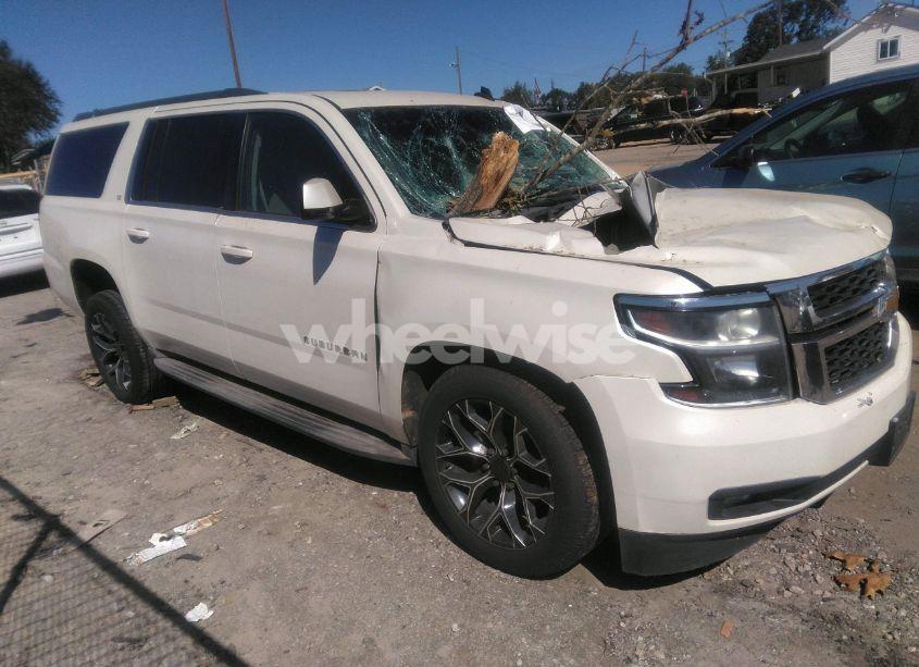 2015 Chevrolet Suburban 1500 LT (VIN 1GNSKJKC2FR193702) main photo