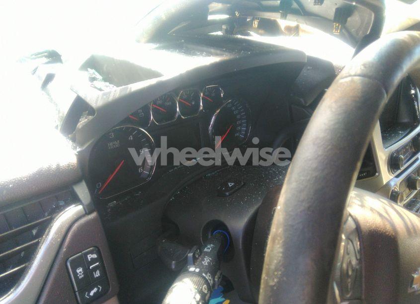 Photo 7 of 2015 Chevrolet Suburban 1500 LT (VIN 1GNSKJKC2FR193702)